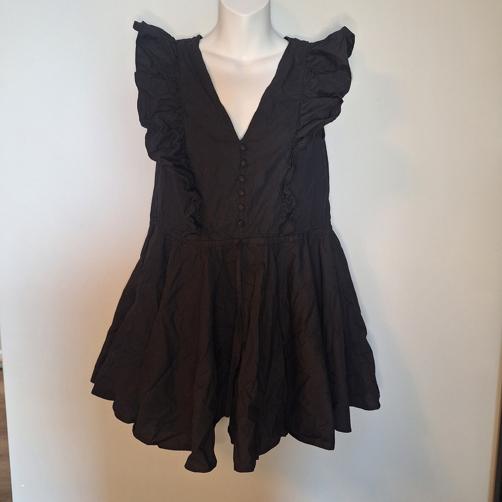 PrettyLittleThing Black Ruffle V-Neck Button Sleeveless Romper Dress Size 4